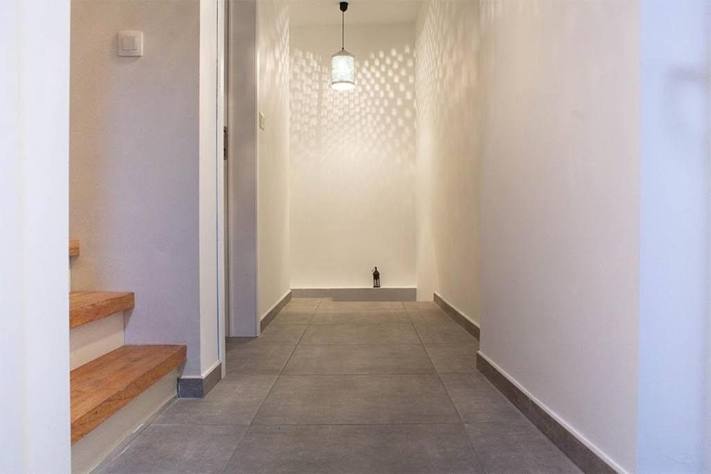 Maison 3 Proximite Aeroport Et Grand Axes Ferienhaus Charleroi